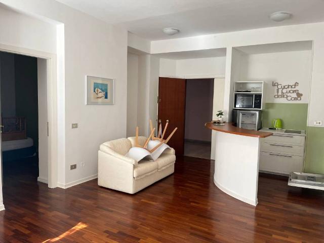 Appartamento in vendita a Centro Storico, Marche