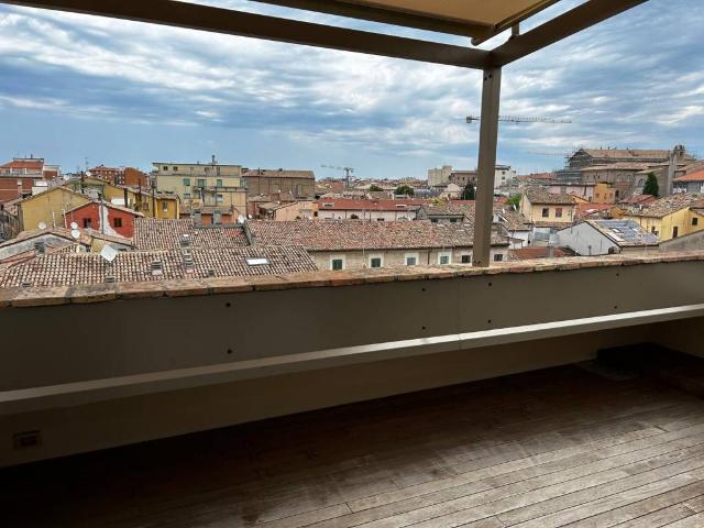 Appartamento in vendita a Centro Storico, Marche