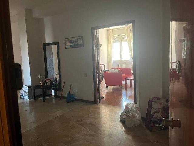 Appartamento in vendita a Centro Storico, Marche