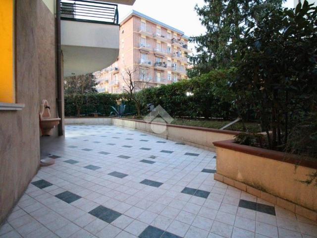 Appartamento in vendita a Pesaro, Pesaro E Urbino