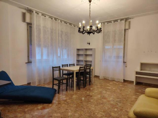 Appartamento in vendita a Centro Storico, Marche