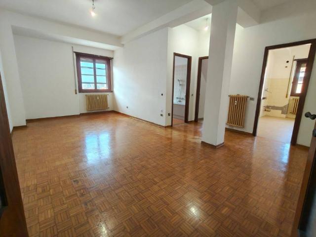 Appartamento in vendita a Centro Storico, Marche