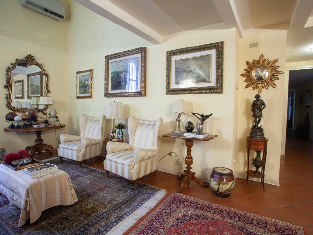 Appartamento in vendita a Centro Storico, Marche