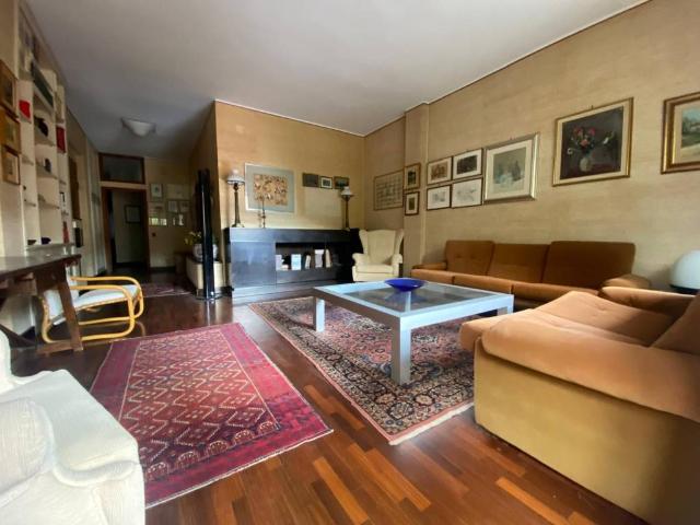 Appartamento in vendita a Centro Storico, Marche