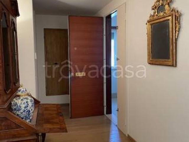 Appartamento in vendita a Pesaro, Pesaro E Urbino