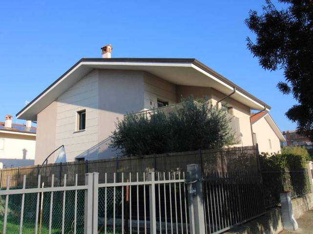 Appartamento in vendita a Balconi, Pescantina