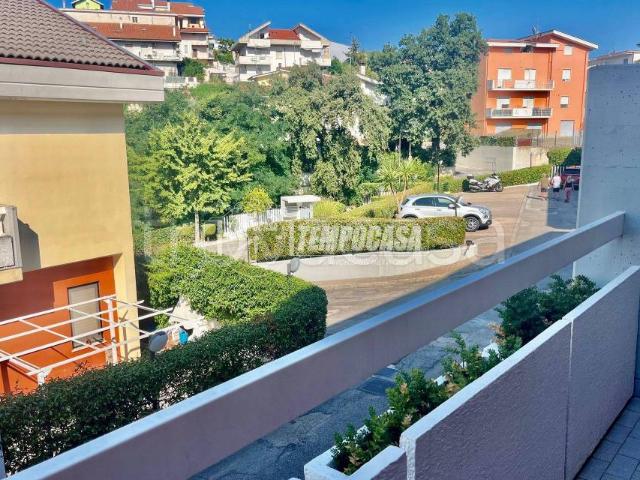 Villa Schiera in vendita a C.da Colle Cervone, Pescara