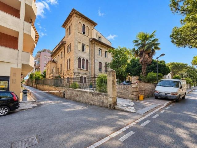 Appartamento in vendita a Pescara, Abruzzo