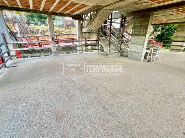 Appartamento in vendita a C.da Colle Cervone, Pescara