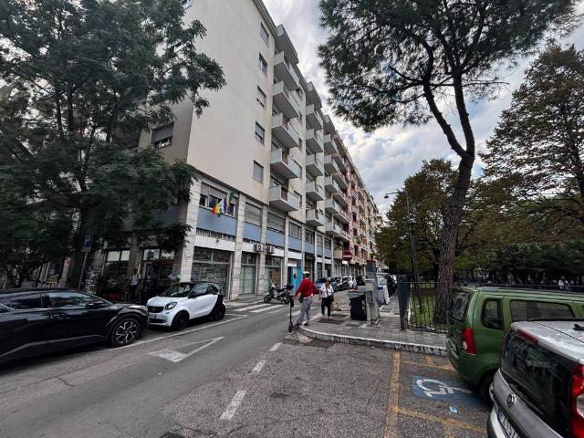 Appartamento in vendita a Pescara, Abruzzo