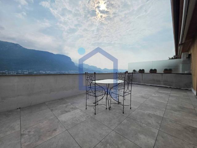 Appartamento in vendita a Pescate, Lecco