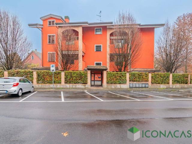 Appartamento in vendita a Peschiera Borromeo, Lombardia