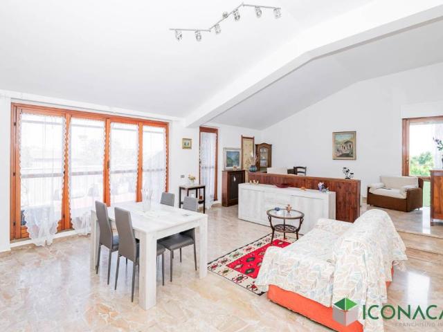 Appartamento in vendita a Peschiera Borromeo, Lombardia