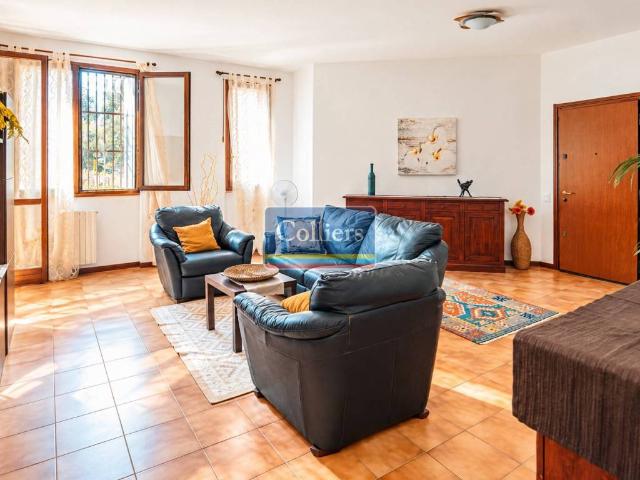 Appartamento in vendita a Peschiera Borromeo, Lombardia