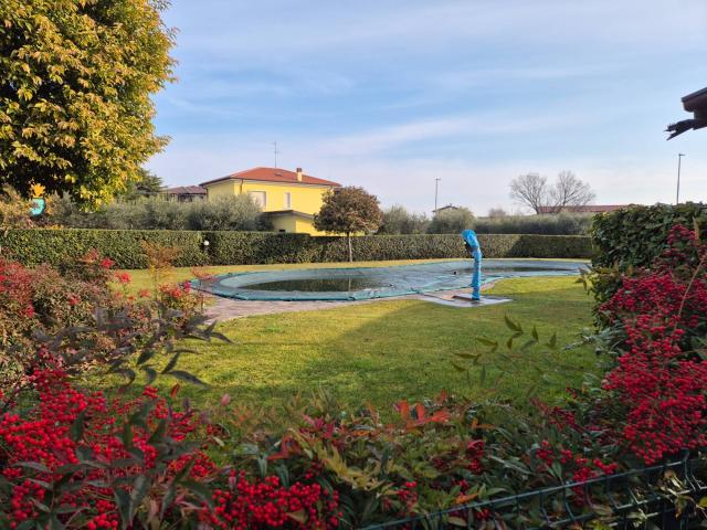 Appartamento in vendita a Peschiera Del Garda, Veneto