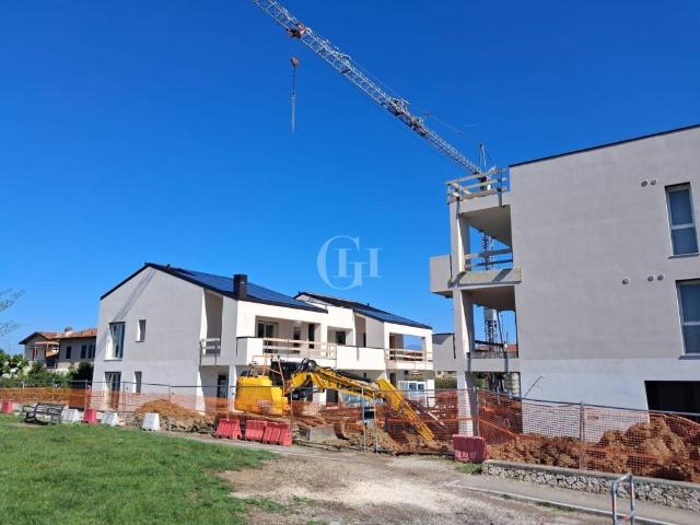 Appartamento in vendita a Peschiera Del Garda, Veneto