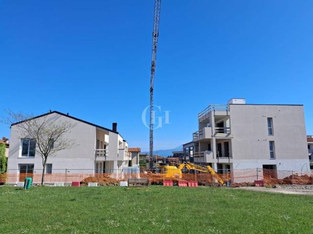Appartamento in vendita a Peschiera Del Garda, Veneto