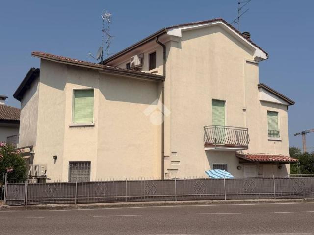 Appartamento in vendita a Peschiera Del Garda, Veneto
