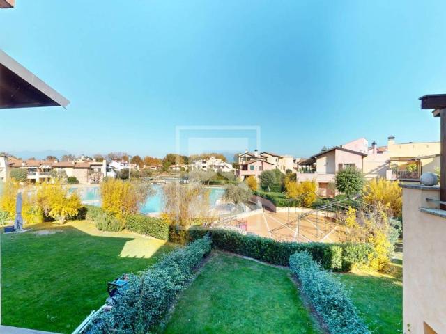 Appartamento in vendita a Peschiera Del Garda, Veneto