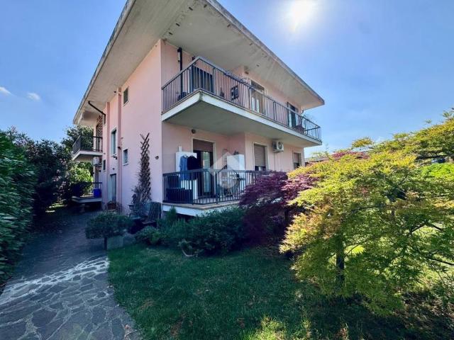 Appartamento in vendita a Peschiera Del Garda, Veneto