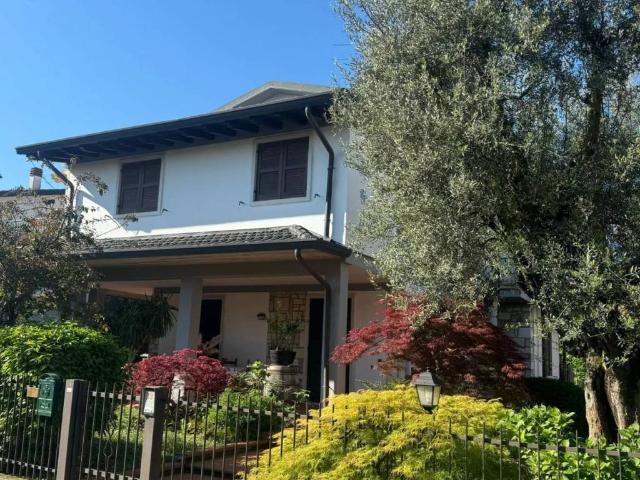 Appartamento in vendita a Peschiera Del Garda, Veneto