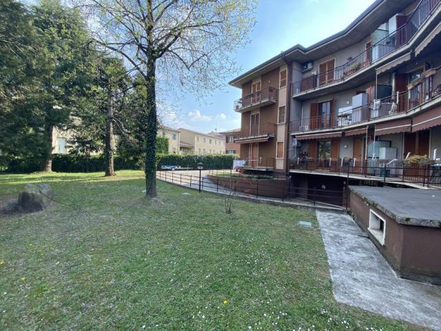 Appartamento in vendita a Peschiera Del Garda, Veneto