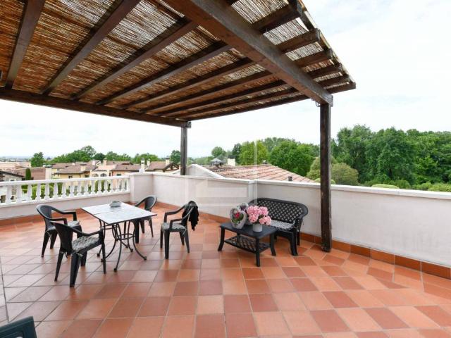 Appartamento in vendita a Peschiera Del Garda, Veneto