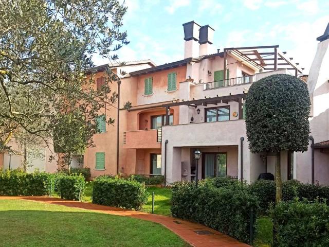 Appartamento in vendita a Peschiera Del Garda, Veneto