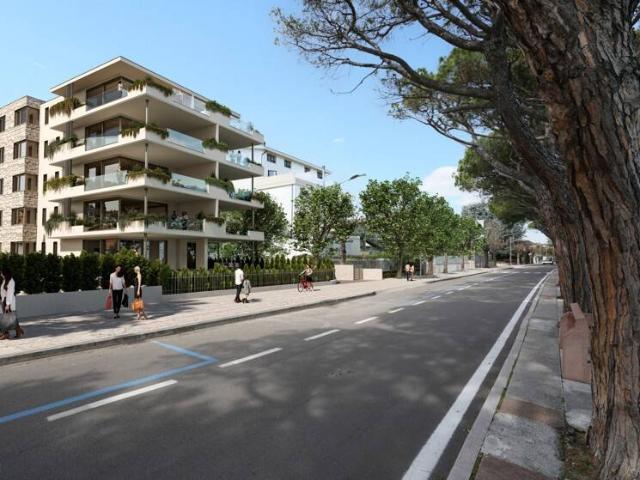 Appartamento in vendita a Peschiera Del Garda, Veneto
