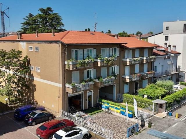 Appartamento in vendita a Peschiera Del Garda, Veneto