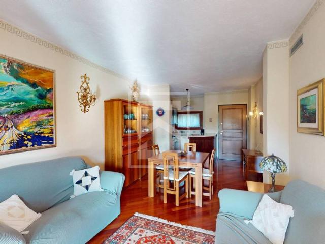 Appartamento in vendita a Peschiera Del Garda, Veneto