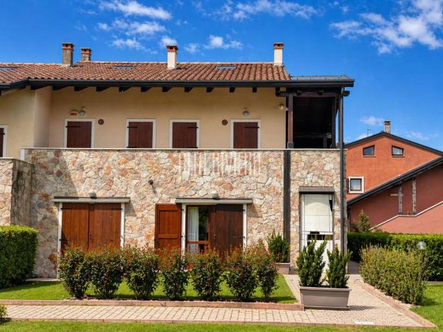 Appartamento in vendita a Peschiera Del Garda, Veneto