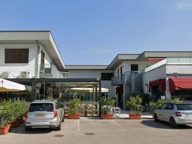 Appartamento in vendita a Peschiera Del Garda, Veneto