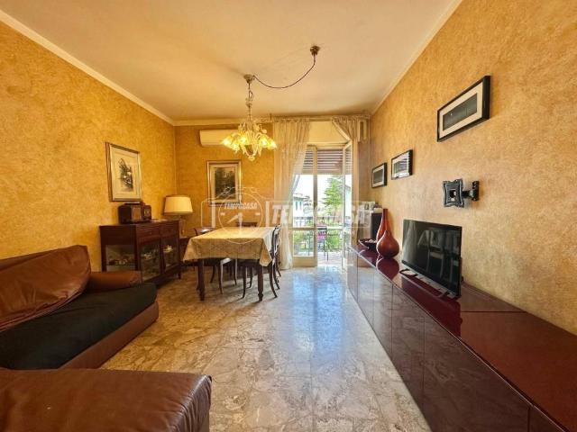 Appartamento in vendita a Peschiera Del Garda, Veneto