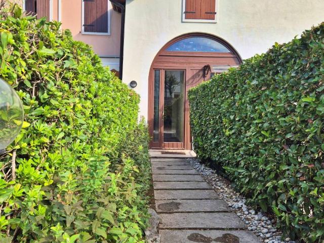 Appartamento in vendita a Peschiera Del Garda, Veneto