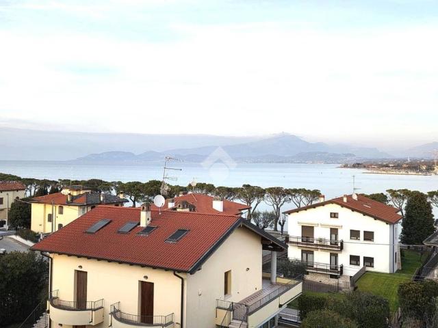 Appartamento in vendita a Peschiera Del Garda, Veneto
