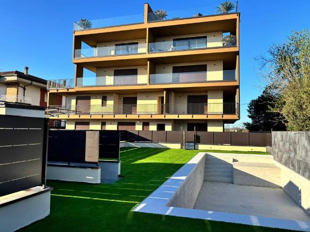 Appartamento in vendita a Peschiera Del Garda, Veneto