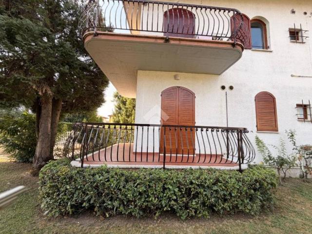 Appartamento in vendita a Peschiera Del Garda, Veneto