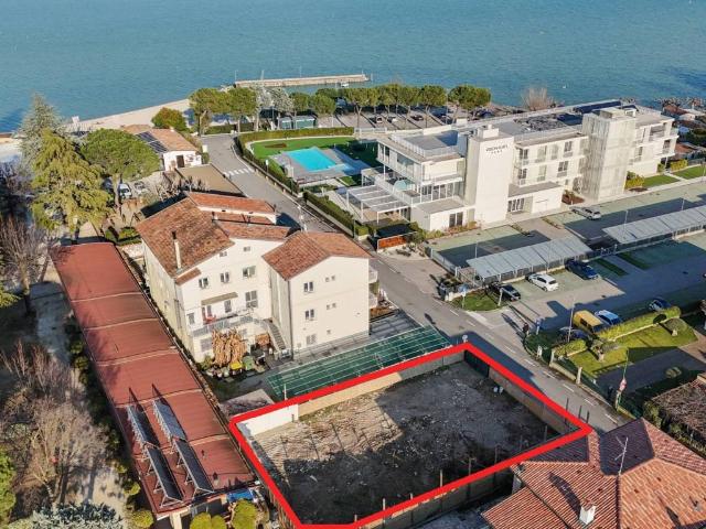 Appartamento in vendita a Peschiera Del Garda, Veneto