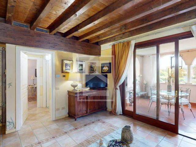 Appartamento in vendita a Peschiera Del Garda, Veneto