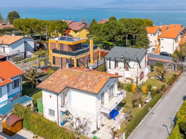 Appartamento in vendita a Peschiera Del Garda, Veneto
