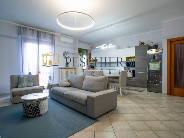 Appartamento in vendita a Peschiera Del Garda, Veneto