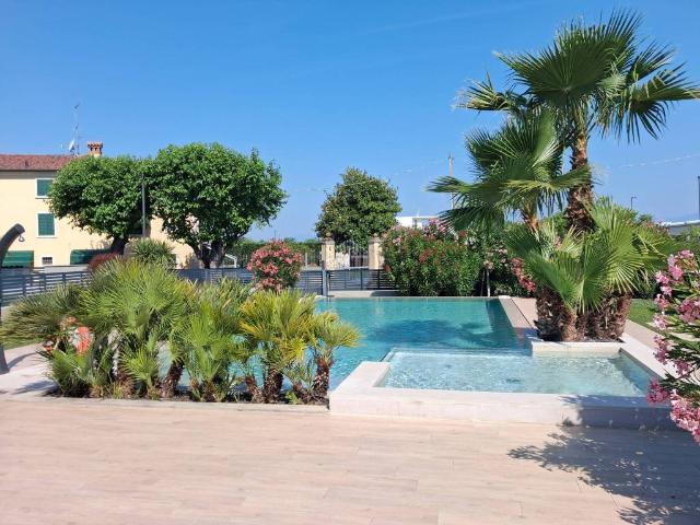 Appartamento in vendita a Peschiera Del Garda, Veneto