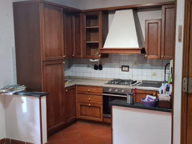 Appartamento in vendita a Ricciano, Uzzano E Castello