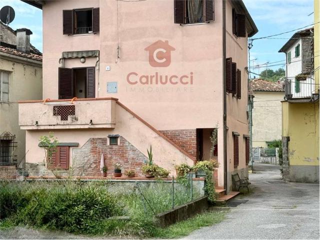 Appartamento in vendita a Collodi, Pescia