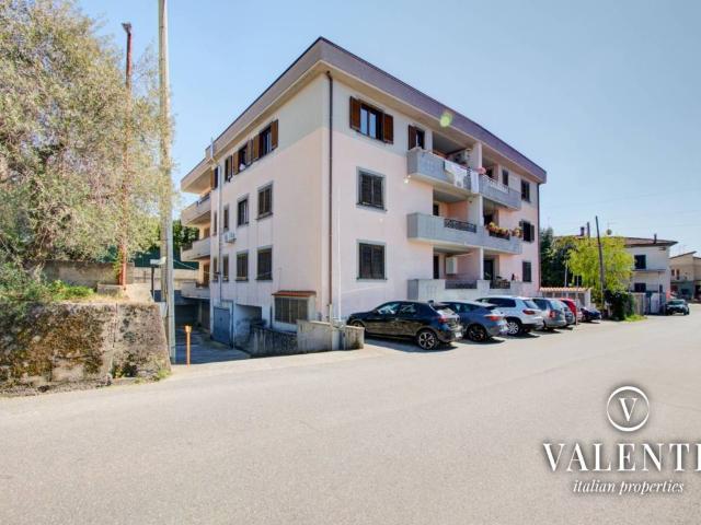 Appartamento in vendita a Uzzano E Castello, Toscana