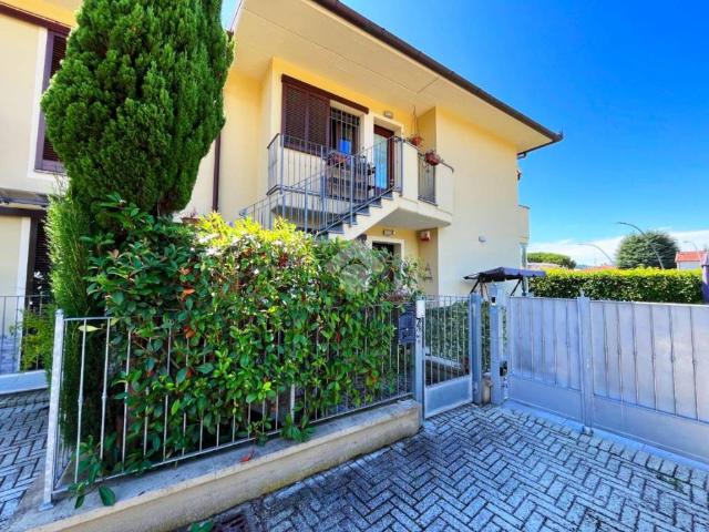 Appartamento in vendita a Ponte all'Abate, Pescia