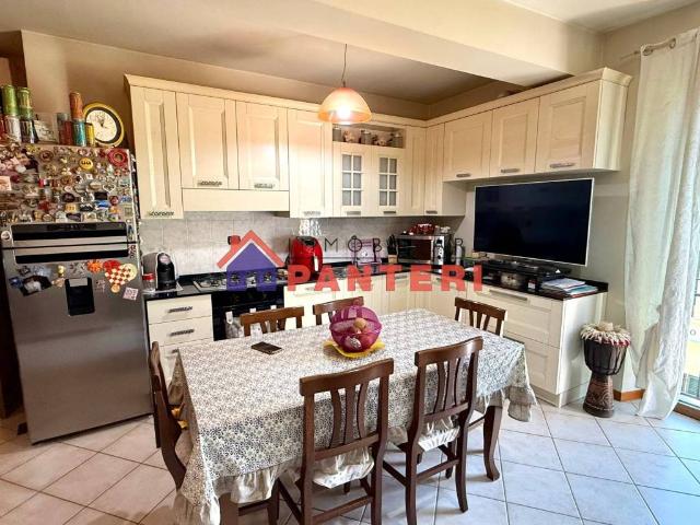 Appartamento in vendita a Alberghi, Uzzano E Castello