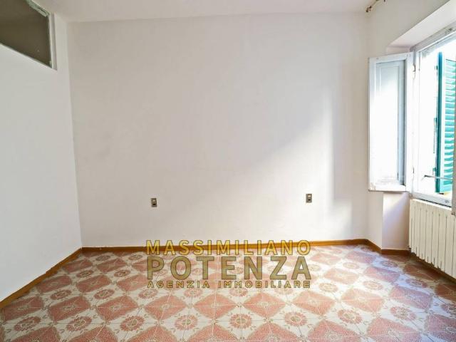 Appartamento in vendita a Ricciano, Uzzano E Castello