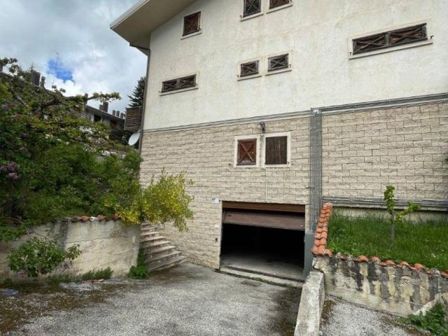 Appartamento in vendita a Pescocostanzo, Abruzzo